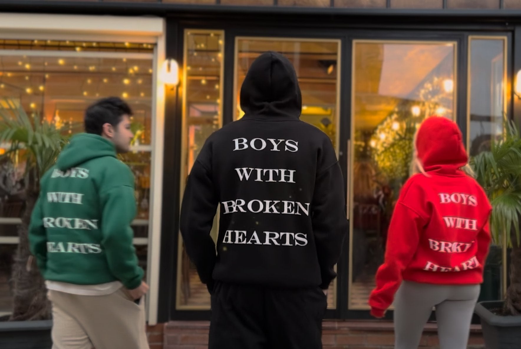 I Broke Up with My Girlfriend and I Miss Her – Should I Text Her? - Boys With Broken Hearts