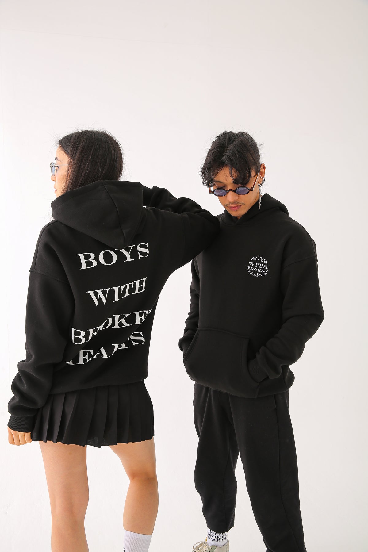 HOODIES & SWEATS