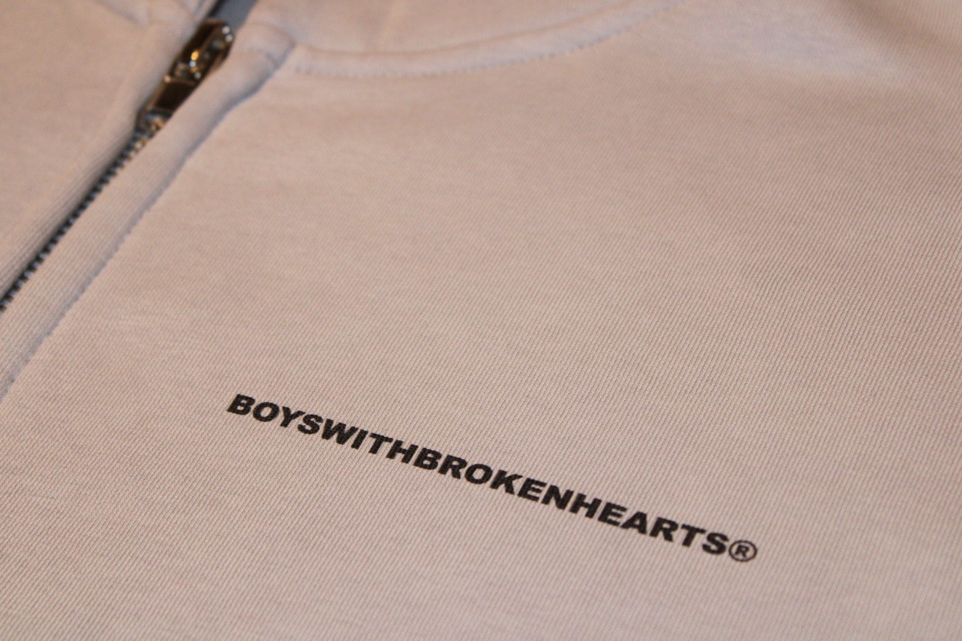 ZIPPER YACHT - Boys With Broken Hearts